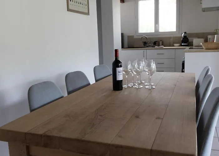 Le Pal' Du Vin شقة Petit-Palais-et-Cornemps